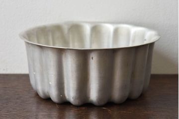 アンティーク雑貨　古い質感が味のあるフランスアンティークのケーキ型(植木鉢)