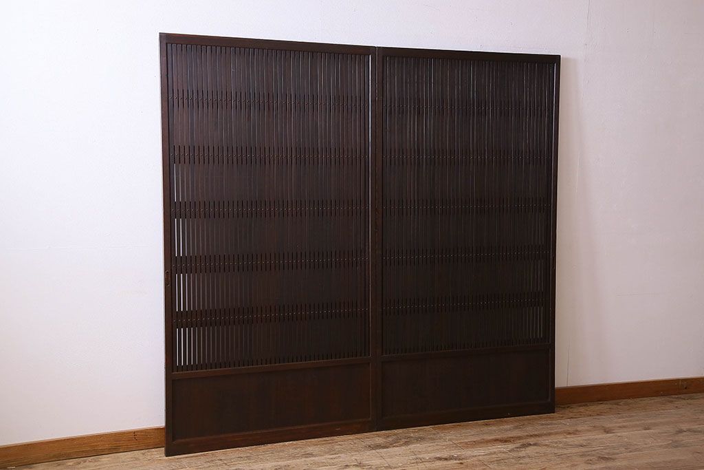 古民具・骨董　裏面すりガラス入り　古い木のアンティーク格子戸2枚セット