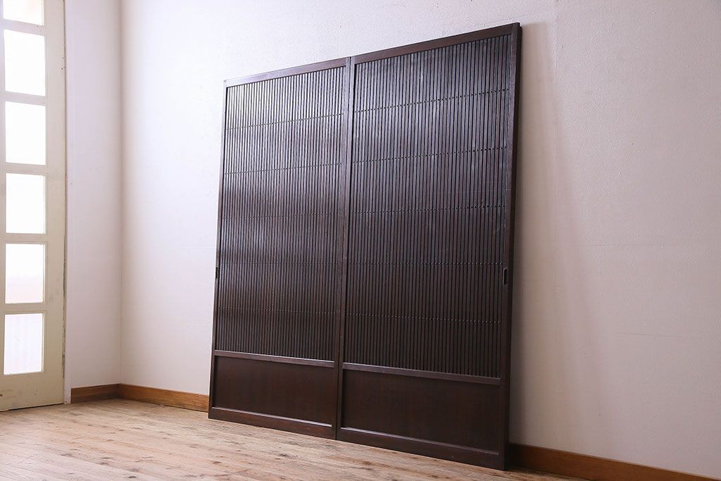 古民具・骨董　裏面すりガラス入り　古い木のアンティーク格子戸2枚セット