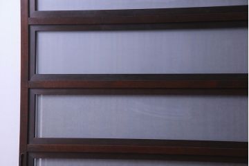 古民具・骨董　裏面すりガラス入り　古い木のアンティーク格子戸2枚セット