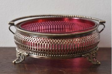 アンティーク雑貨　イギリスアンティーク　シフタースプーン付き!優美なデザインのシュガーボウル(小物入れ、小物収納)