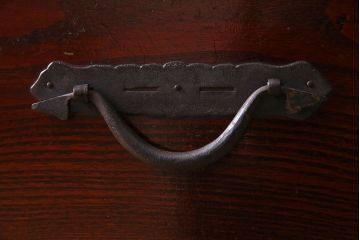 アンティーク家具　和製アンティーク　前面栗材　漆塗り美しいローボード(ローチェスト)