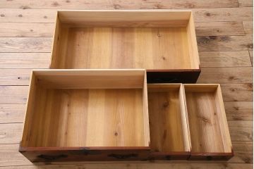 アンティーク家具　和製アンティーク　前面栗材　漆塗り美しいローボード(ローチェスト、収納棚、戸棚)(1)