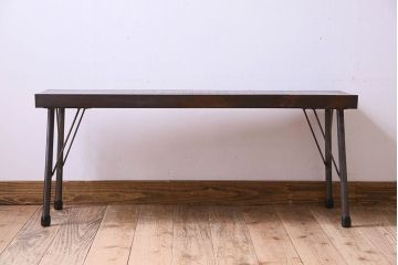 レトロ家具　昭和レトロ　天板一枚板　古い檜材の鉄脚ローテーブル(アイアンテーブル、鉄脚ベンチ、アイアンベンチ)