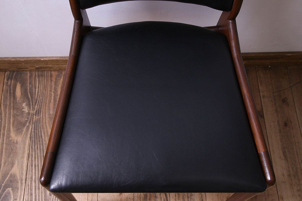 【K様ご成約済み】北欧家具　チーク材　シックなカラーのクッションチェア(ダイニングチェア、椅子)