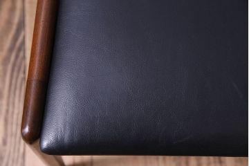 【K様ご成約済み】北欧家具　チーク材　シックなカラーのクッションチェア(ダイニングチェア、椅子)