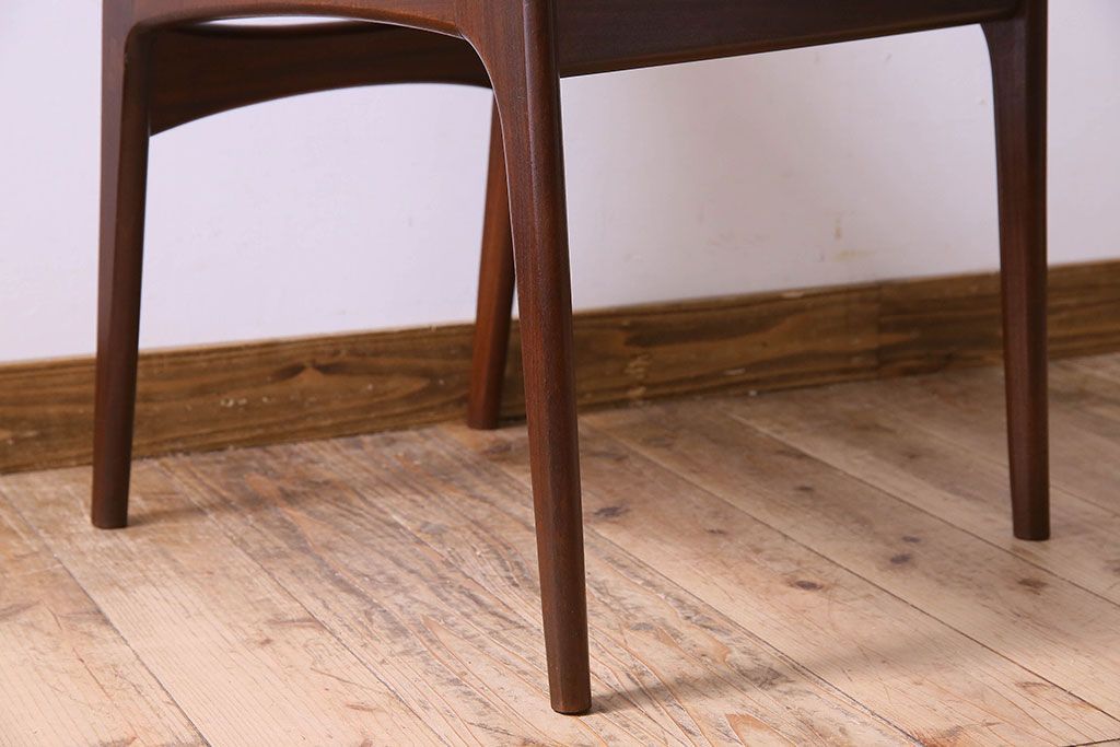 【K様ご成約済み】北欧家具　チーク材　シックなカラーのクッションチェア(ダイニングチェア、椅子)