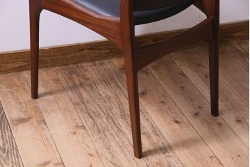 【K様ご成約済み】北欧家具　チーク材　シックなカラーのクッションチェア(ダイニングチェア、椅子)