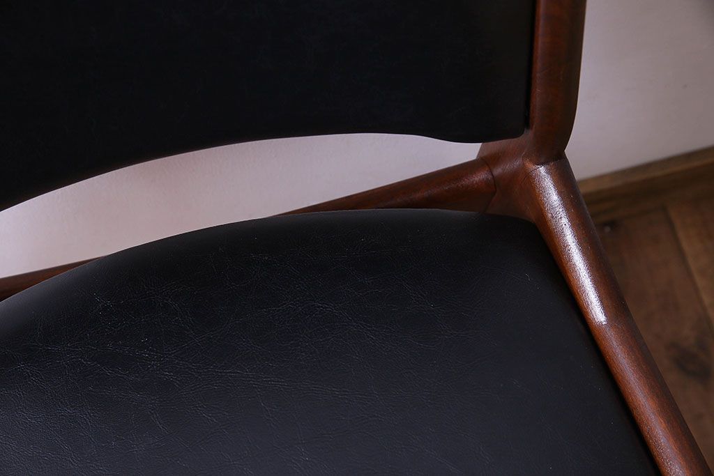 【K様ご成約済み】北欧家具　チーク材　シックなカラーのクッションチェア(ダイニングチェア、椅子)(1)