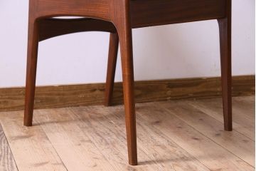 【K様ご成約済み】北欧家具　チーク材　シックなカラーのクッションチェア(ダイニングチェア、椅子)(1)