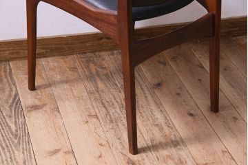 【K様ご成約済み】北欧家具　チーク材　シックなカラーのクッションチェア(ダイニングチェア、椅子)(1)