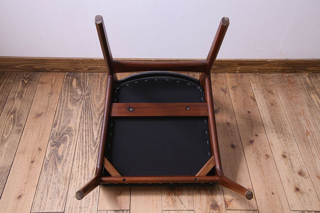 【K様ご成約済み】北欧家具　チーク材　シックなカラーのクッションチェア(ダイニングチェア、椅子)(1)