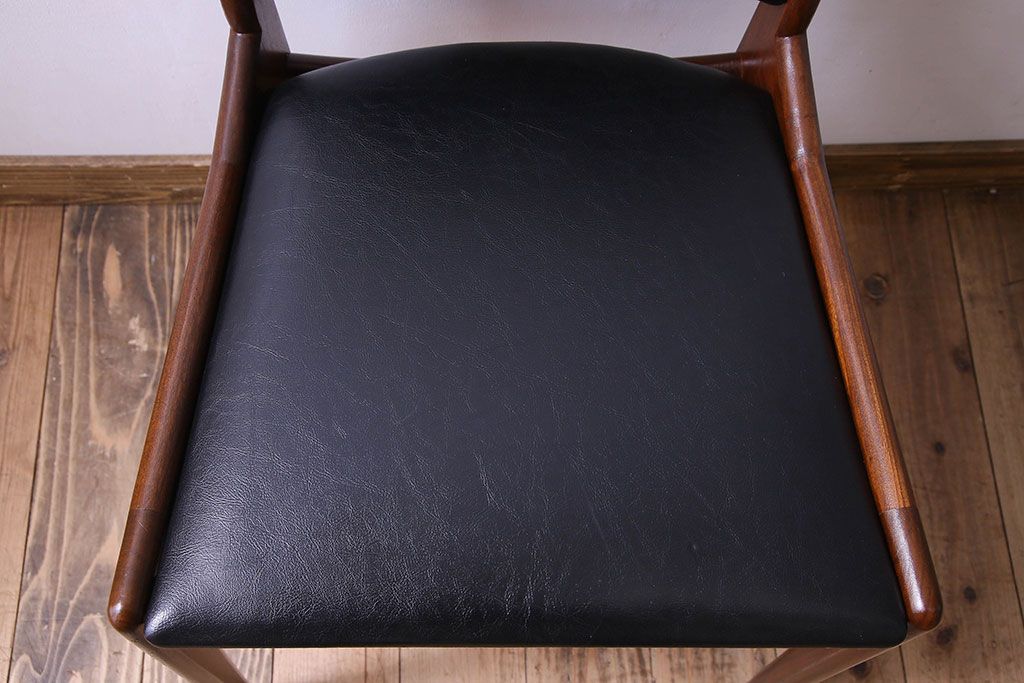 北欧家具　チーク材　シックなカラーのクッションチェア(ダイニングチェア、椅子)(3)