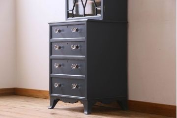 ペイント家具　珍しいデザインのブックケース(本箱、収納棚)