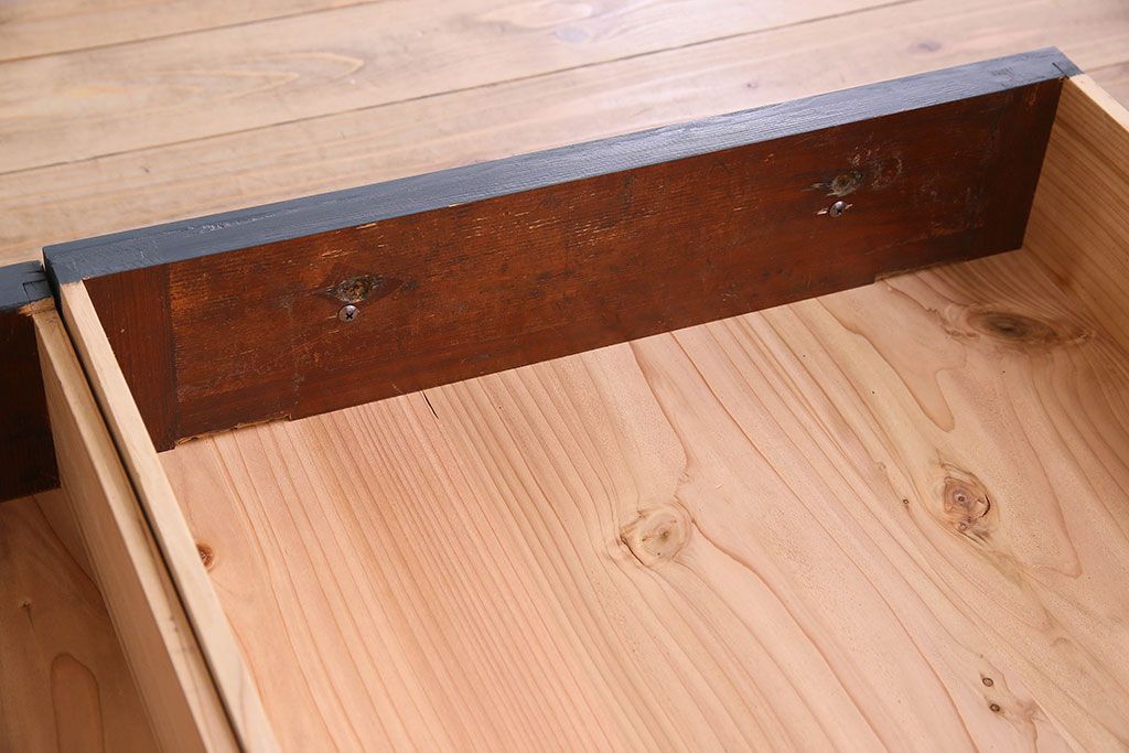 ペイント家具　珍しいデザインのブックケース(本箱、収納棚)