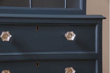 ペイント家具　珍しいデザインのブックケース(本箱、収納棚)