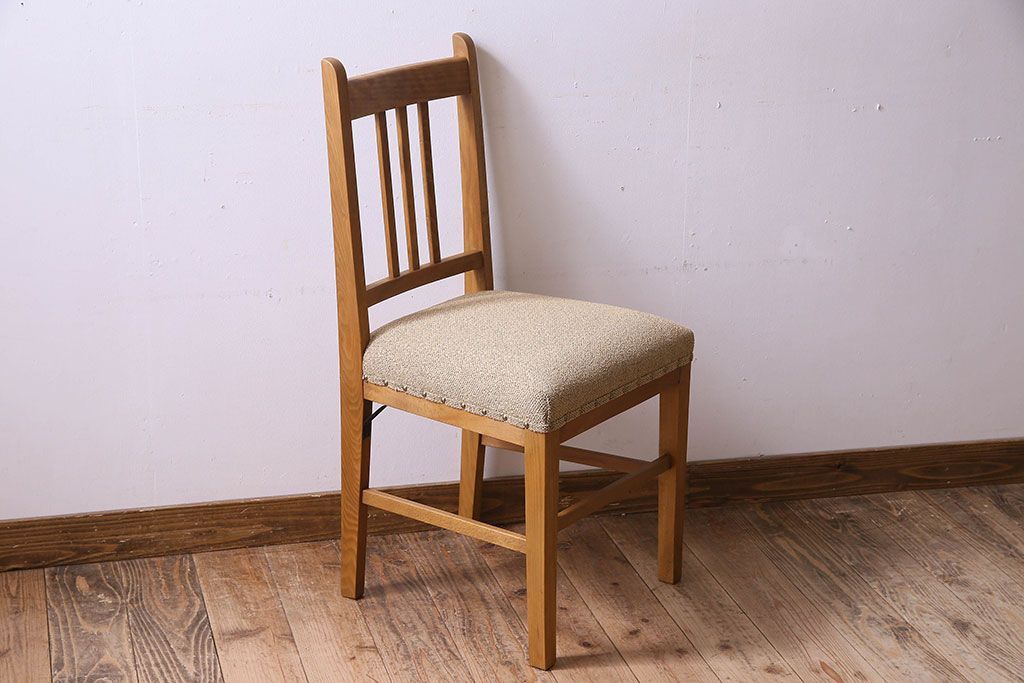 レトロ家具　昭和レトロ　ナラ材　落ち着いた色味が素敵なチェア(椅子、ダイニングチェア)