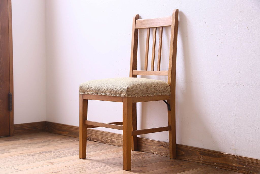 レトロ家具　昭和レトロ　ナラ材　落ち着いた色味が素敵なチェア(椅子、ダイニングチェア)