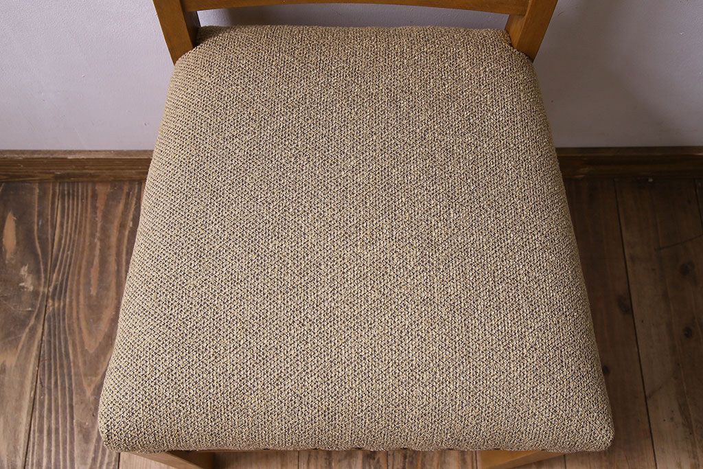 レトロ家具　昭和レトロ　ナラ材　落ち着いた色味が素敵なチェア(椅子、ダイニングチェア)