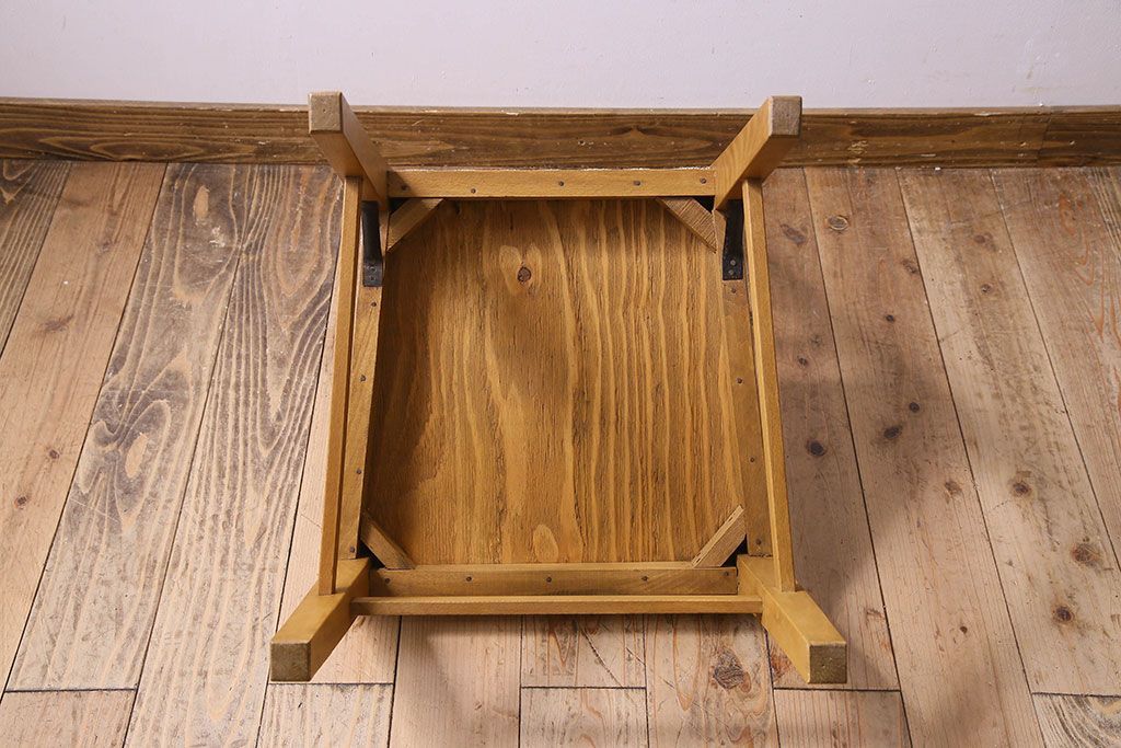 レトロ家具　昭和レトロ　ナラ材　落ち着いた色味が素敵なチェア(椅子、ダイニングチェア)