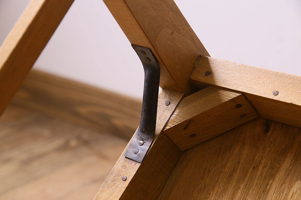 レトロ家具　昭和レトロ　ナラ材　落ち着いた色味が素敵なチェア(椅子、ダイニングチェア)