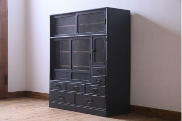 ペイント家具　気泡ガラス入り　シックなカラーが素敵な収納棚(戸棚、食器棚)