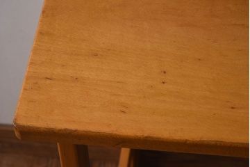 ヴィンテージ家具　イギリスビンテージ　ビーチ材　温か味のある色味が素敵な折り畳みデスク(机、在宅ワーク、在宅用作業台)(2)