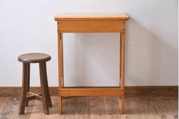 ヴィンテージ家具　イギリスビンテージ　ビーチ材　温か味のある色味が素敵な折り畳みデスク(机、在宅ワーク、在宅用作業台)(2)
