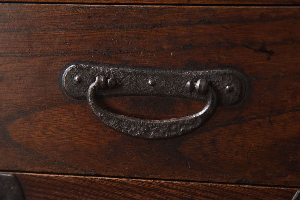 アンティーク雑貨　古民具・骨董　欅材　立派な金具が印象的な硯箱(小引き出し、小箱、小物入れ、木箱)