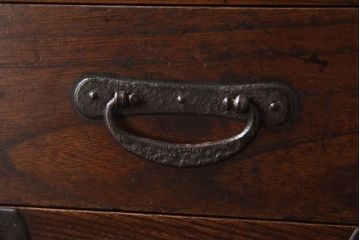 アンティーク雑貨　古民具・骨董　欅材　立派な金具が印象的な硯箱(小引き出し、小箱、小物入れ、木箱)