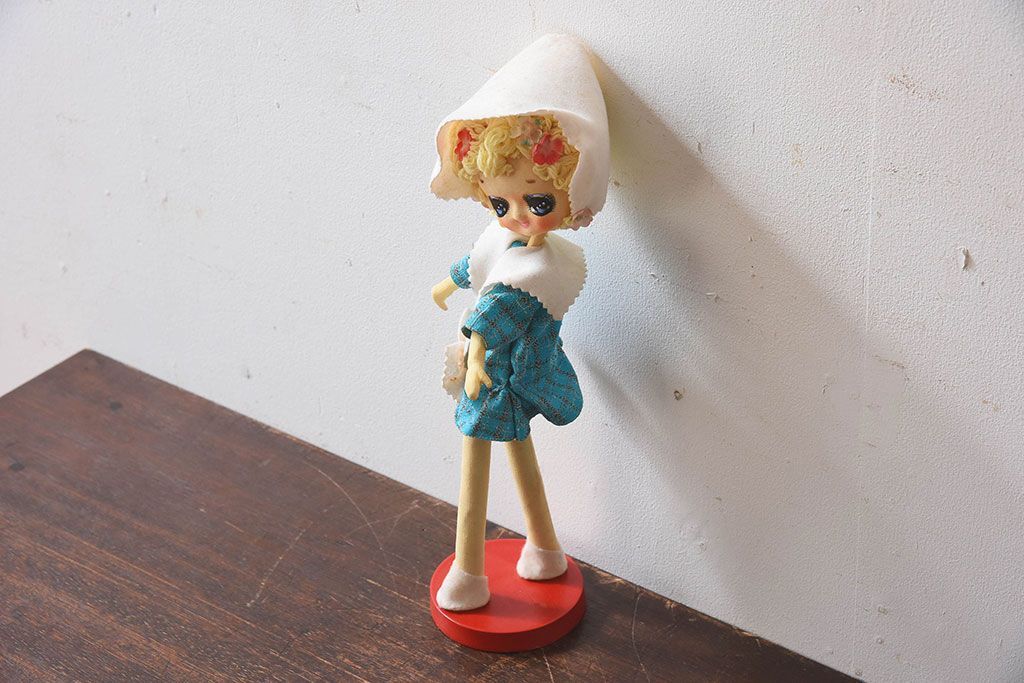 アンティーク雑貨　昭和レトロ　可愛らしいポーズ人形(文化人形)