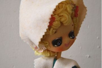 アンティーク雑貨　昭和レトロ　可愛らしいポーズ人形(文化人形)