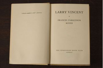 アンティーク雑貨　イギリスアンティーク　書斎のディスプレイにおすすめな本(洋書、古書、英字本)3冊セット