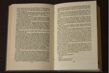 アンティーク雑貨　イギリスアンティーク　書斎のディスプレイにおすすめな本(洋書、古書、英字本)3冊セット