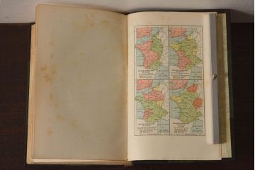 アンティーク雑貨　イギリスアンティーク　The Historians' History of the World　本(洋書、古書、英字本)3冊セット