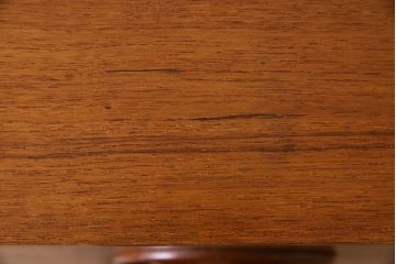 北欧家具　Beautility社製　珍しいデザインのサイドボード(ローボード、リビングボード)