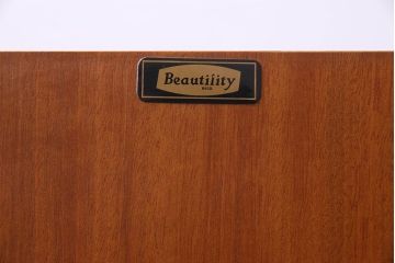 北欧家具　Beautility社製　珍しいデザインのサイドボード(ローボード、リビングボード)