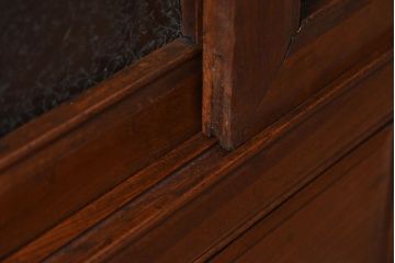 アンティーク家具　和製アンティーク　前面欅材　結霜ガラス入り!サイドボード(収納箪笥、収納棚、ローボード)