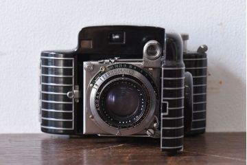 アンティーク雑貨　クラシックカメラ　Eastman Kodak社　ケース付き　Kodak Bantam Special(コダックバンタムスペシャル)