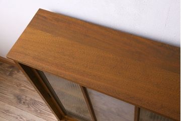 レトロ家具　昭和レトロ　薄型　モール・すりガラス入りの収納棚(戸棚、食器棚、本箱、ブックケース)