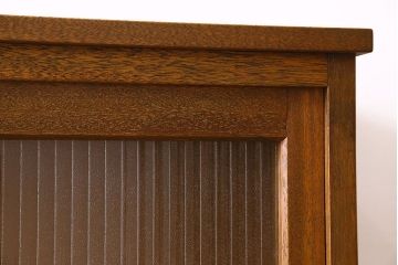 レトロ家具　昭和レトロ　薄型　モール・すりガラス入りの収納棚(戸棚、食器棚、本箱、ブックケース)