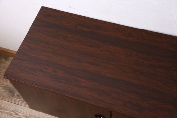 北欧家具　ビンテージ　ローズウッド材　Greaves & Thomas社製のサイドボード(サイドキャビネット)