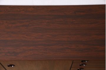 北欧家具　ビンテージ　ローズウッド材　Greaves & Thomas社製のサイドボード(サイドキャビネット)