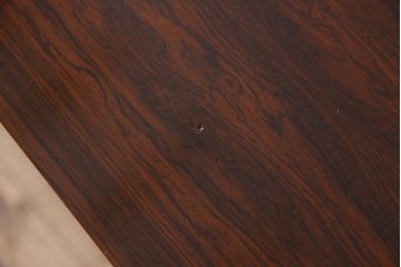 北欧家具　ビンテージ　ローズウッド材　Greaves & Thomas社製のサイドボード(サイドキャビネット)