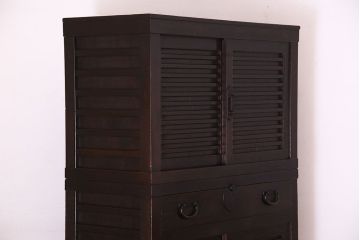 アンティーク家具　古民具・骨董　横桟引き戸　和の趣溢れる美濃帳場箪笥(収納箪笥、収納棚)