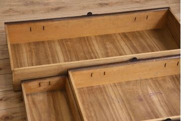 アンティーク家具　古民具・骨董　横桟引き戸　和の趣溢れる美濃帳場箪笥(収納箪笥、収納棚)