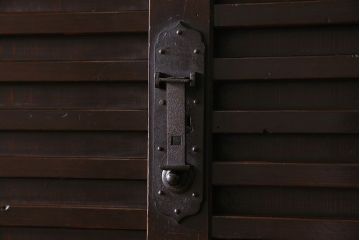 アンティーク家具　古民具・骨董　横桟引き戸　和の趣溢れる美濃帳場箪笥(収納箪笥、収納棚)