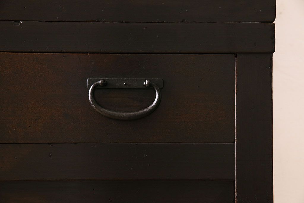 アンティーク家具　古民具・骨董　横桟引き戸　和の趣溢れる美濃帳場箪笥(収納箪笥、収納棚)