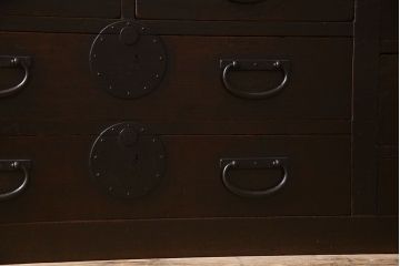 アンティーク家具　古民具・骨董　横桟引き戸　和の趣溢れる美濃帳場箪笥(収納箪笥、収納棚)