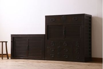 アンティーク家具　古民具・骨董　横桟引き戸　和の趣溢れる美濃帳場箪笥(収納箪笥、収納棚)